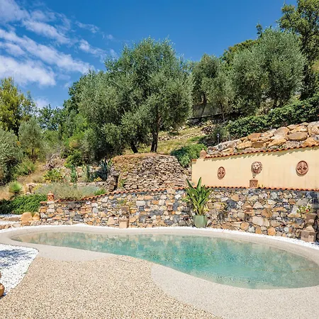 Dom wakacyjny Casale Ulivi Luxury Diano San Pietro