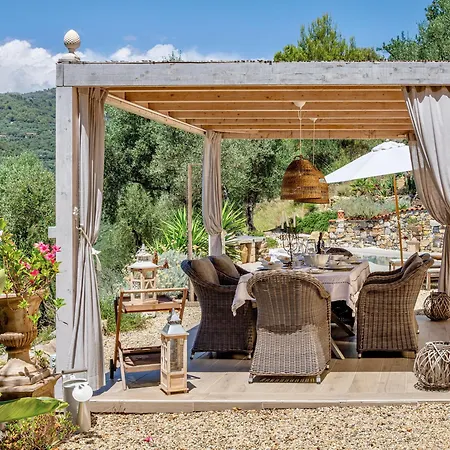 Dom wakacyjny Casale Ulivi Luxury Diano San Pietro