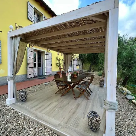 Prázdninový dům Casale Tra Gli Ulivi