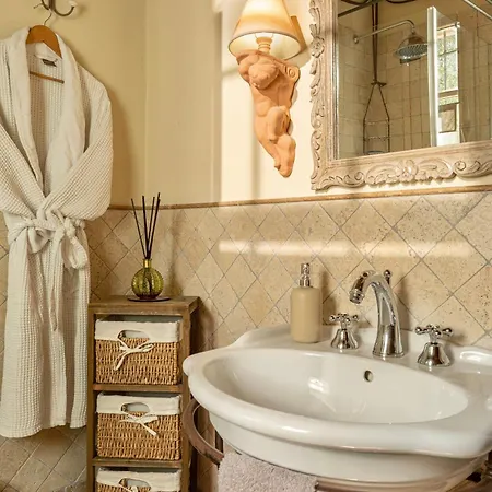 Casale Tra Gli Ulivi بيت للعطل