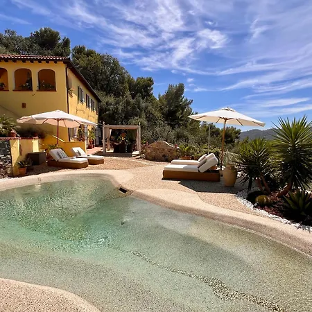 Casale Ulivi Luxury Vakantiehuis Diano San Pietro